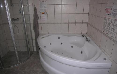 A bathroom at Amazing Home In Tranekr With Sauna