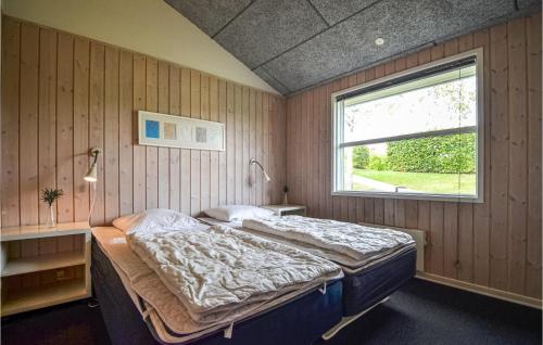 エーベルトフトにあるAwesome Home In Ebeltoft With Saunaのギャラリーの写真