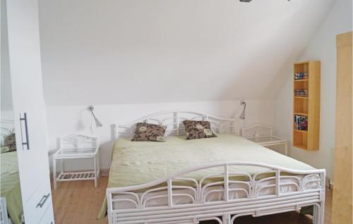Imagen de la galería de 7 Bedroom Stunning Home In Tranekr, en Skattebølle