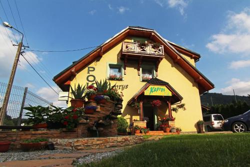 Bangunan di mana terletaknya homestay