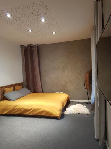 Säng eller sängar i ett rum på Naova Cosy Studio