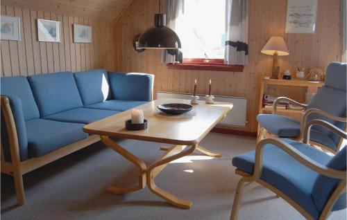 Posezení v ubytování Holiday Home Nymandsbjerg Hvide Sande Xi