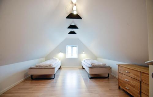 エーベルトフトにあるNice Home In Ebeltoft With 5 Bedrooms, Sauna And Wifiのギャラリーの写真