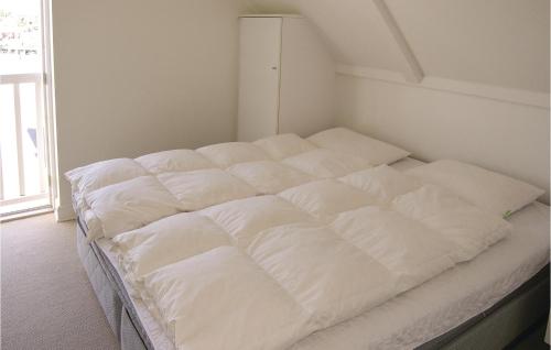 Ένα ή περισσότερα κρεβάτια σε δωμάτιο στο 3 Bedroom Stunning Apartment In Bagenkop