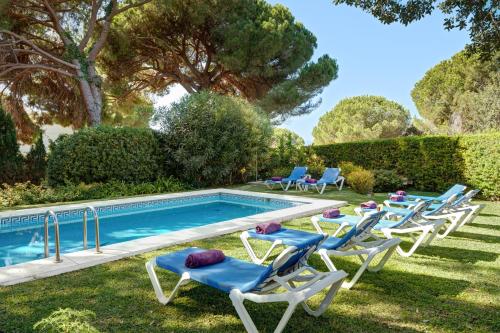 The swimming pool at or near Villa with private pool and garden in Marbella