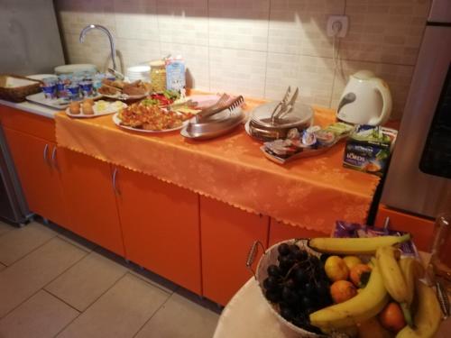 Jídlo v apartmánu nebo okolí