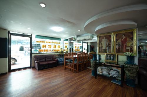 Afbeelding uit fotogalerij van Longzhu Guesthouse in Bangkok