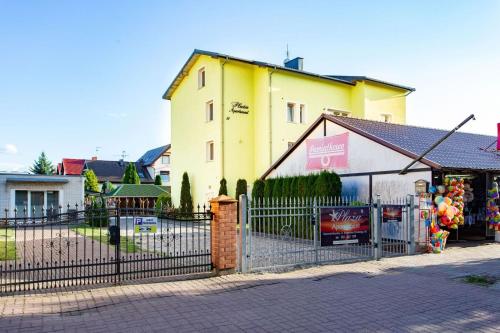 Budynek, w którym mieści się apartament