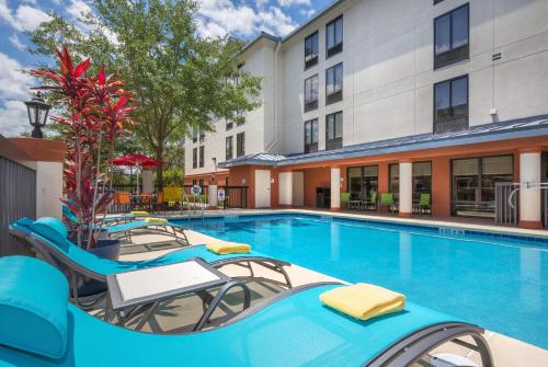 Poolen vid eller i närheten av Holiday Inn Express Hotel & Suites Jacksonville-South, an IHG Hotel