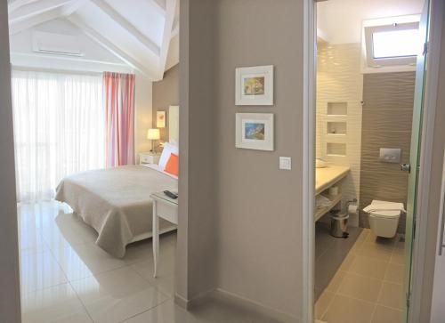 Ванная комната в Haris Hotel Apartments and Suites