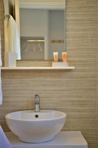 Gallery image of Dioni lux inn in Pachaina