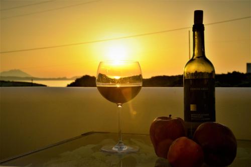 Gallery image of Dioni lux inn in Pachaina