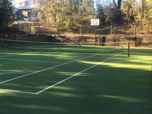Tenis dan/atau kemudahan skuasy di McMillans Villa 18 Metung atau berdekatan
