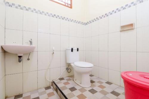 Ένα μπάνιο στο Dewisri Homestay