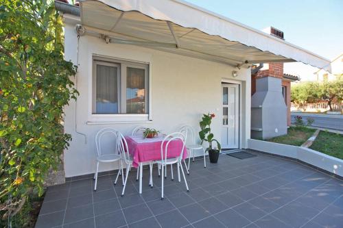 Nicely decorated apartment Silver