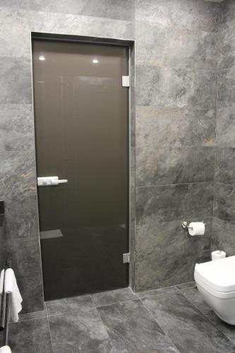 Ванная комната в Erebuni Hotel Yerevan