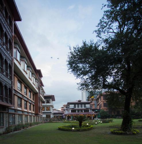 Un jardín fuera de The Malla Hotel - Thamel, 2 km to Swayambhunath Temple