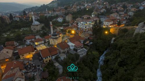 Et luftfoto af Hotel Vezir Palace