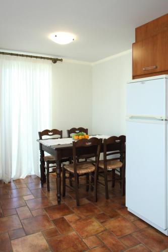 Kuchyň nebo kuchyňský kout v ubytování Kydonies Villas