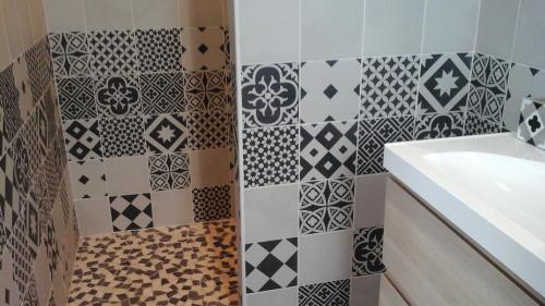 Ένα μπάνιο στο L atelier