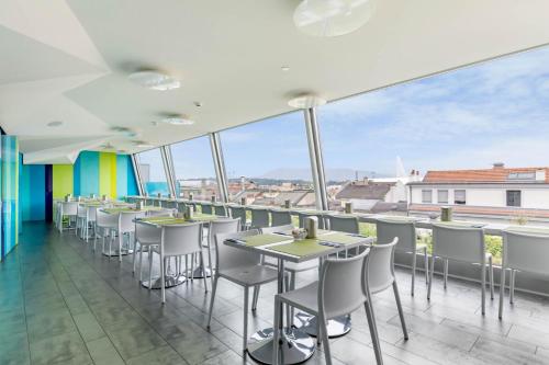 Restaurace v ubytování Hotel Cristal Design