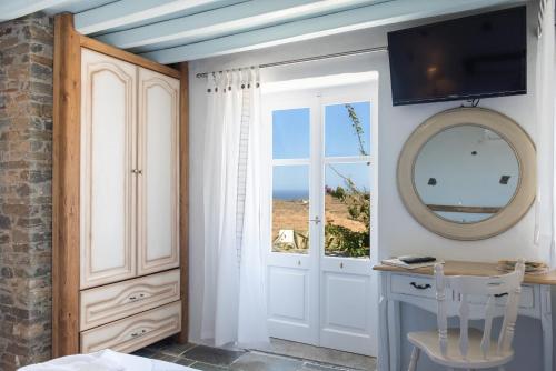 Gallery image of Efthymia Suites in Faros