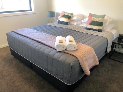 Ένα ή περισσότερα κρεβάτια σε δωμάτιο στο The Grounds at Callaghan