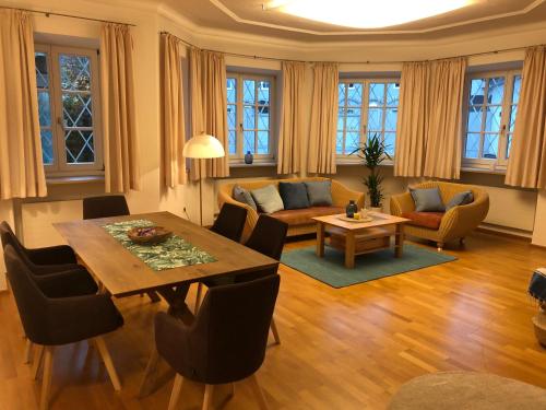 Posezení v ubytování Ferienwohnung Eiskögerl im Barbarahof