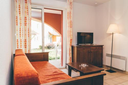 Gallery image of Terres de France - Domaine de Claire Rive in Prayssac