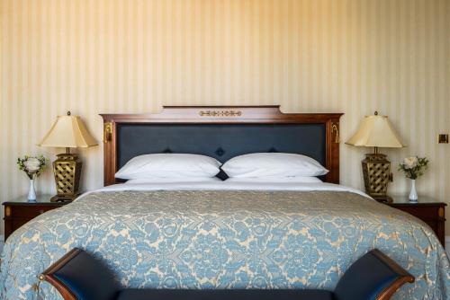 Ein Bett oder Betten in einem Zimmer der Unterkunft InterContinental - Kyiv by IHG