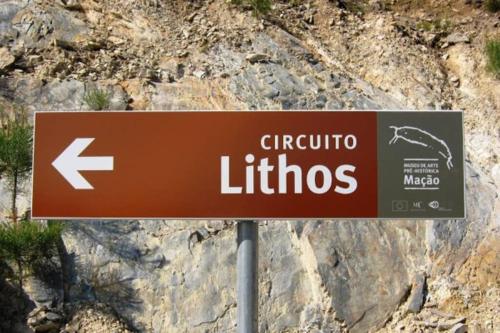 a sign for circulo lifts on a mountain at Palheirinho in Zimbreira