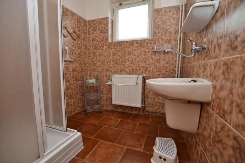 Ένα μπάνιο στο Chalupa Slunečná