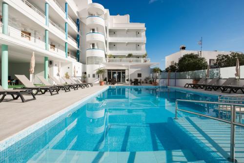 Apartamentos La Kiki, Bahia de Sant Antoni – Bijgewerkte ...