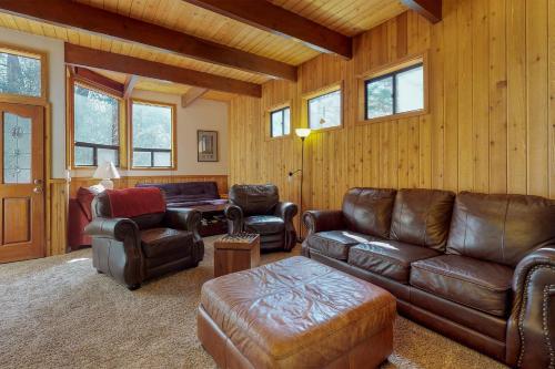 Strawberry Creek Cabin – Photos 2