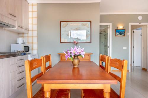 Η κουζίνα ή μικρή κουζίνα στο Apartamento Portosun Caracol