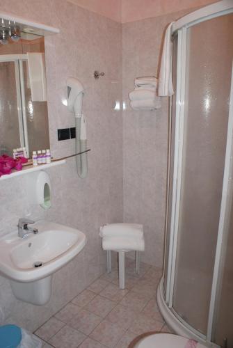 Ένα μπάνιο στο Hotel Michela