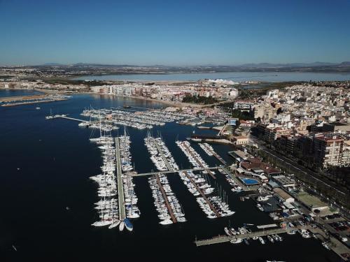 Fotografie z fotogalerie ubytování Sunny Green Apartment v destinaci Torrevieja