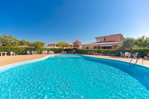 Der Swimmingpool an oder in der Nähe von Casina sarda in Costa Smeralda