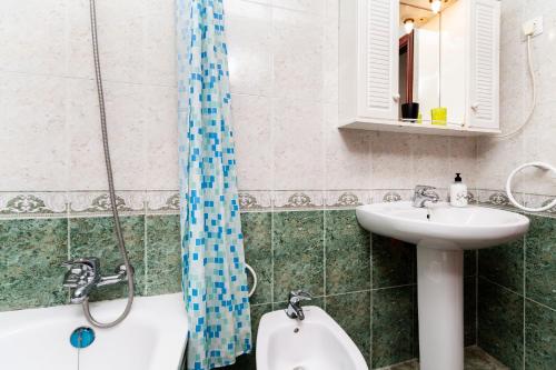 A bathroom at Luminoso apartamento en Cadiz