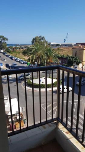 Charming beachfront apartment/ Encantador apartamento frente al mar