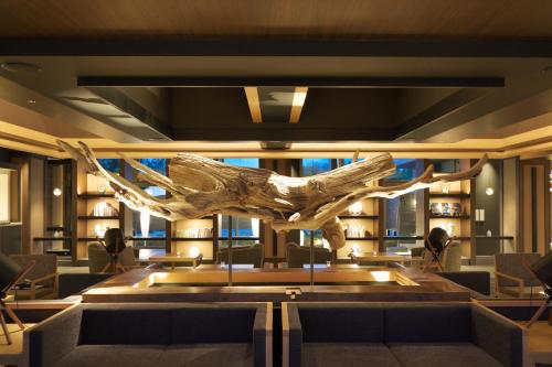 a sculpture of a bird in the middle of a room at THE CHELSEA BREATH in Takamatsu
