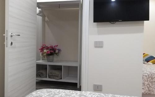 Μια τηλεόραση ή/και κέντρο ψυχαγωγίας στο O' Scartellato