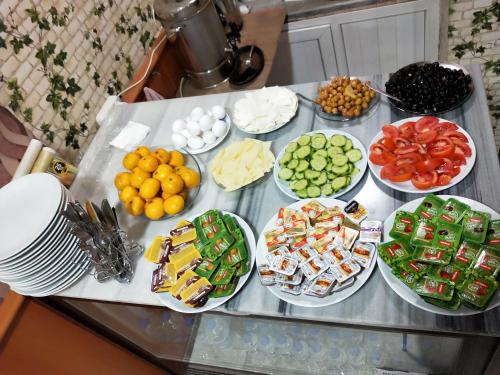 Makanan di atau berdekatan hotel