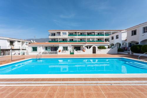 Foto dalla galleria di Home2Book Stunning Sea Views Adeje, Wifi & Pool a Playa Fañabe