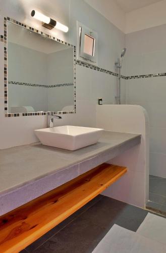 Ένα μπάνιο στο Hôtel Sarimanok