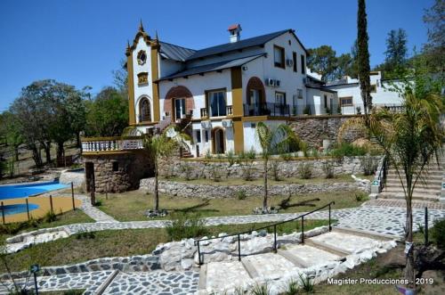 Hotel FATVIAL 4 de Abril