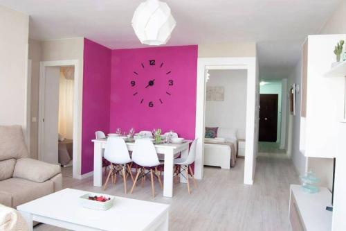CITY CENTER BIG APARTMENT-FAMILY & FRIENDS-5 Beds