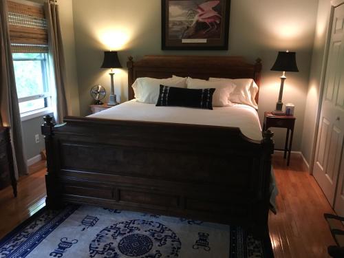 Ένα ή περισσότερα κρεβάτια σε δωμάτιο στο Derinda House