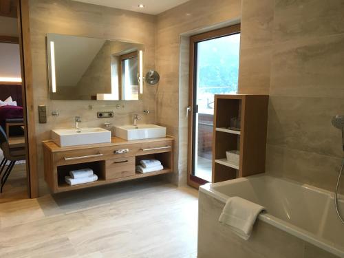 Koupelna v ubytování Hotel Tyrolis