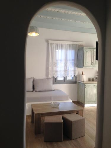 Gallery image of Maistrali Studios & Apartments in Plaka